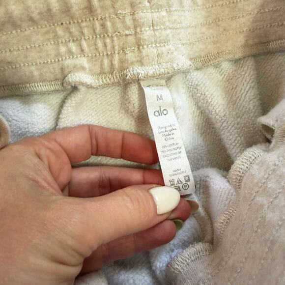 Alo High Waist Easy Sweat short Oatmeal Heather Size Medium - Picture 3 of 6